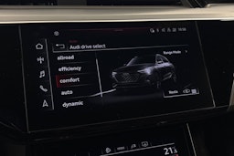 harmaa Audi Q8 e-tron 2024 kuva 31.
