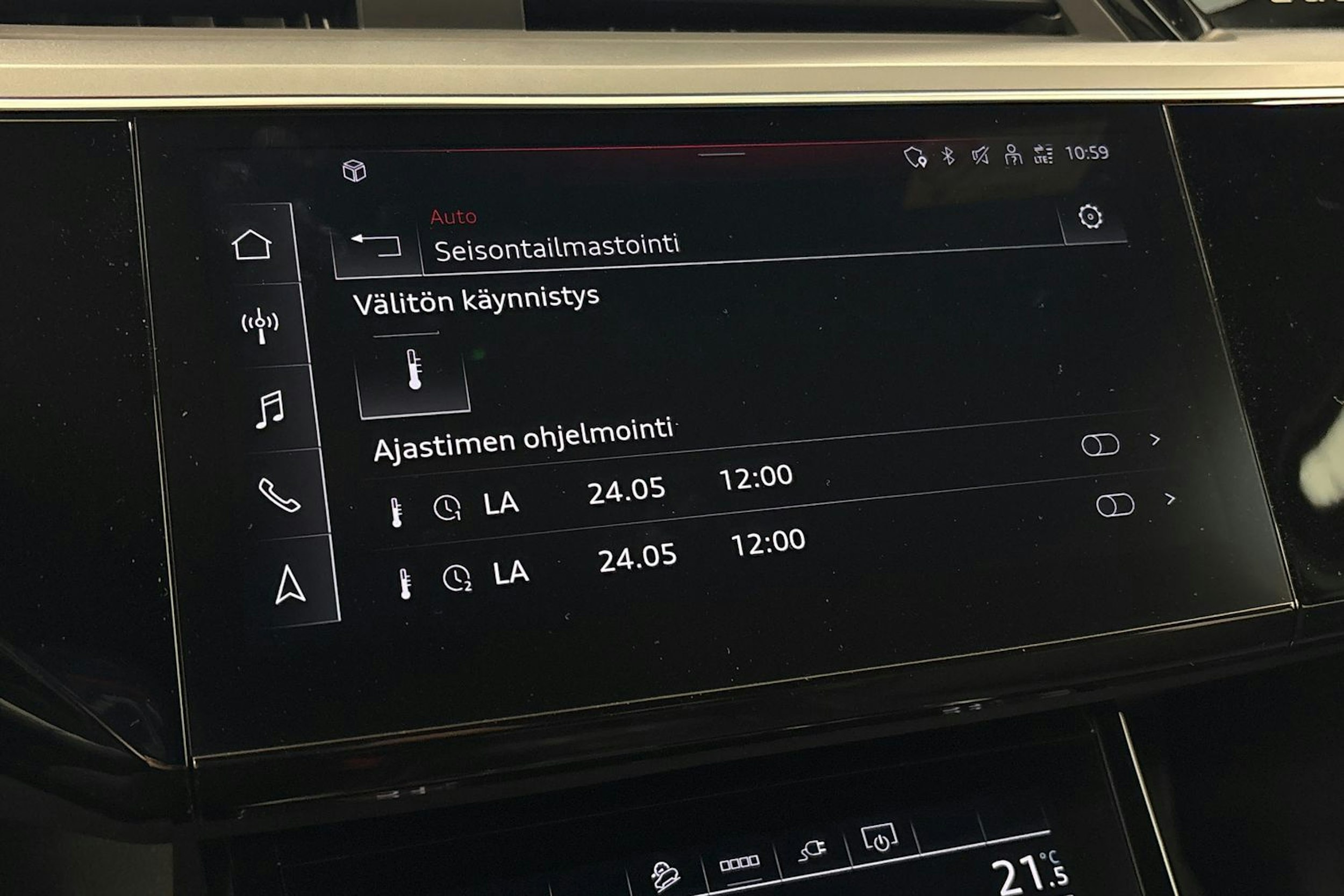 harmaa Audi Q8 e-tron 2024 kuva 33.