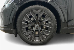 musta Audi Q8 e-tron 2024 kuva 11.