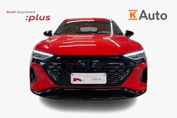 punainen Audi Q8 e-tron 2024 kuva 4.