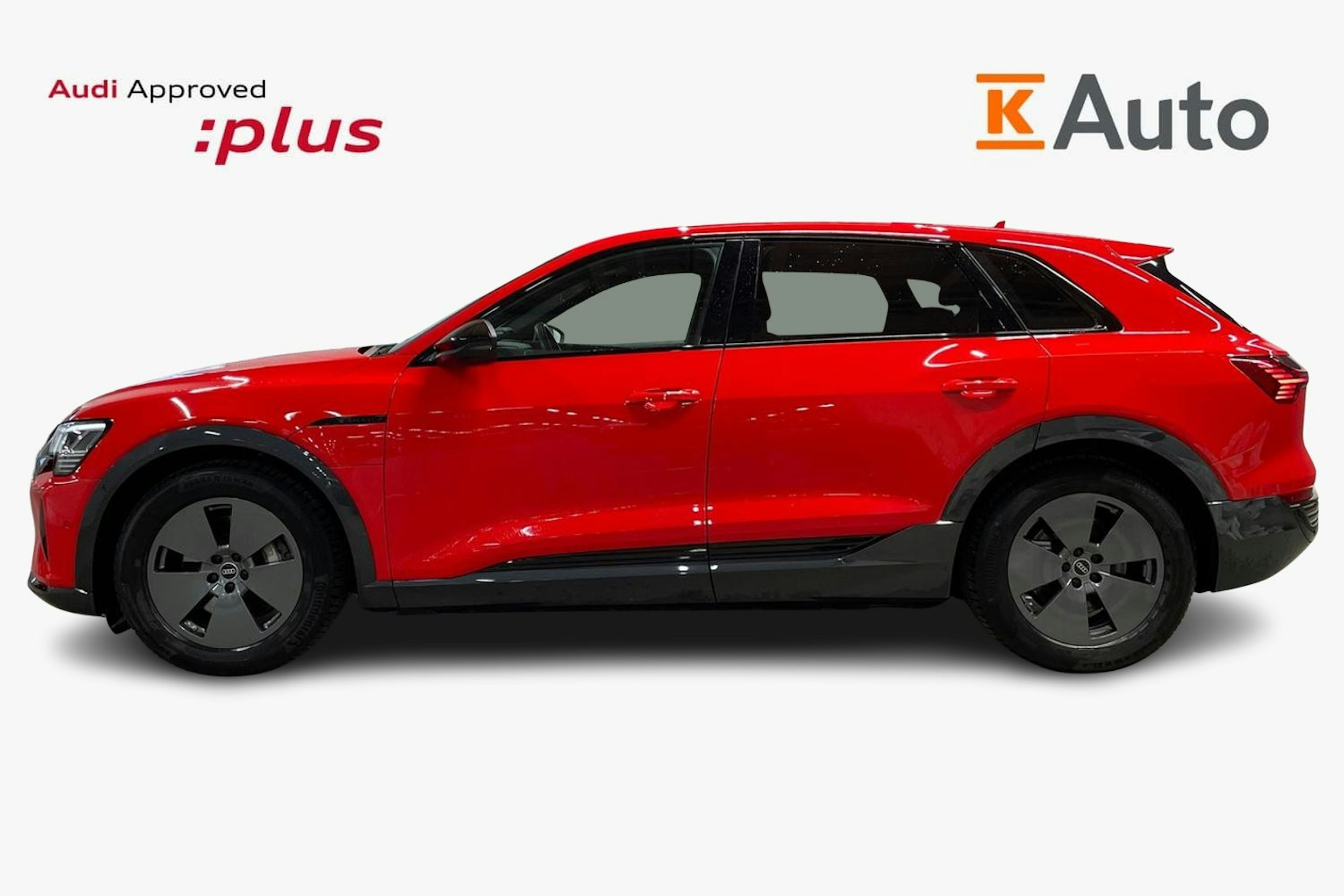 punainen Audi Q8 e-tron 2024 kuva 5.