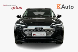 musta Audi Q8 e-tron 2024 kuva 4.