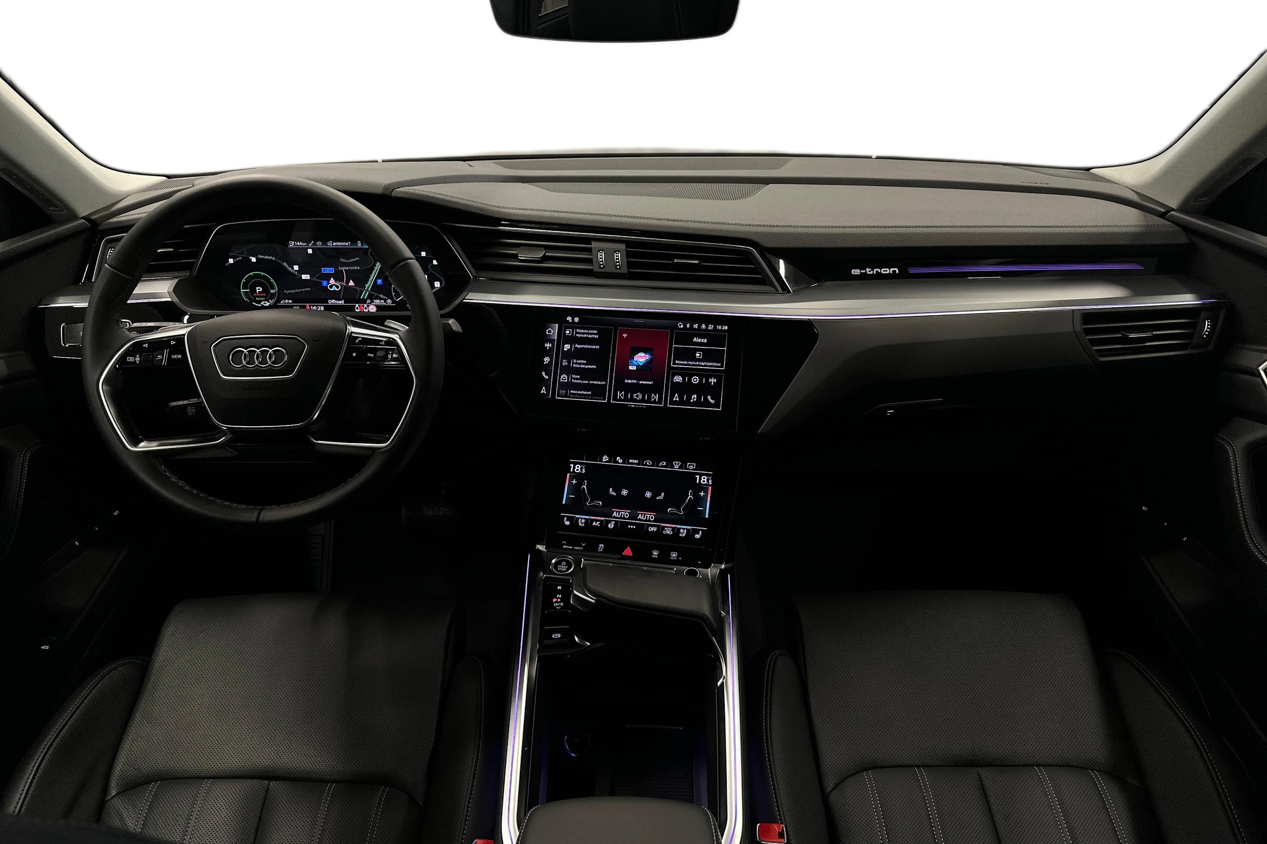musta Audi Q8 e-tron 2024 kuva 7.