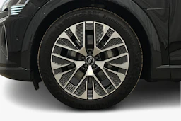 musta Audi Q8 e-tron 2024 kuva 9.