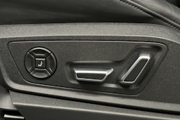 musta Audi Q8 e-tron 2024 kuva 15.
