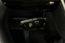 musta Audi Q8 e-tron 2024 kuva 21.