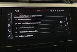 musta Audi Q8 e-tron 2024 kuva 30.