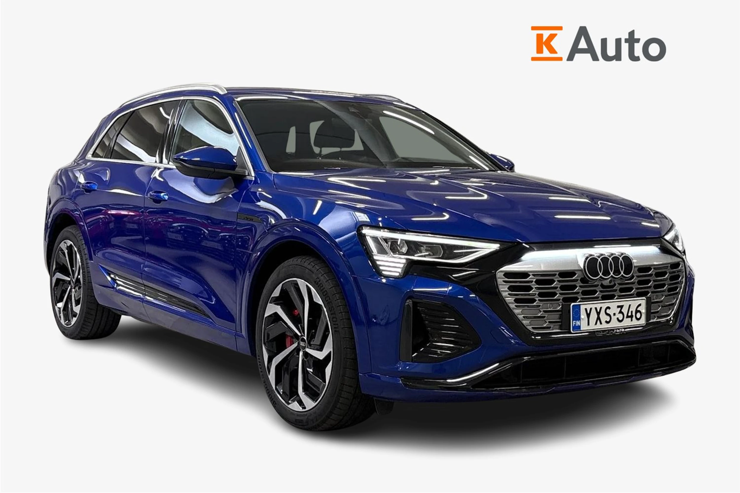 sininen Audi Q8 e-tron 2024 kuva 1.