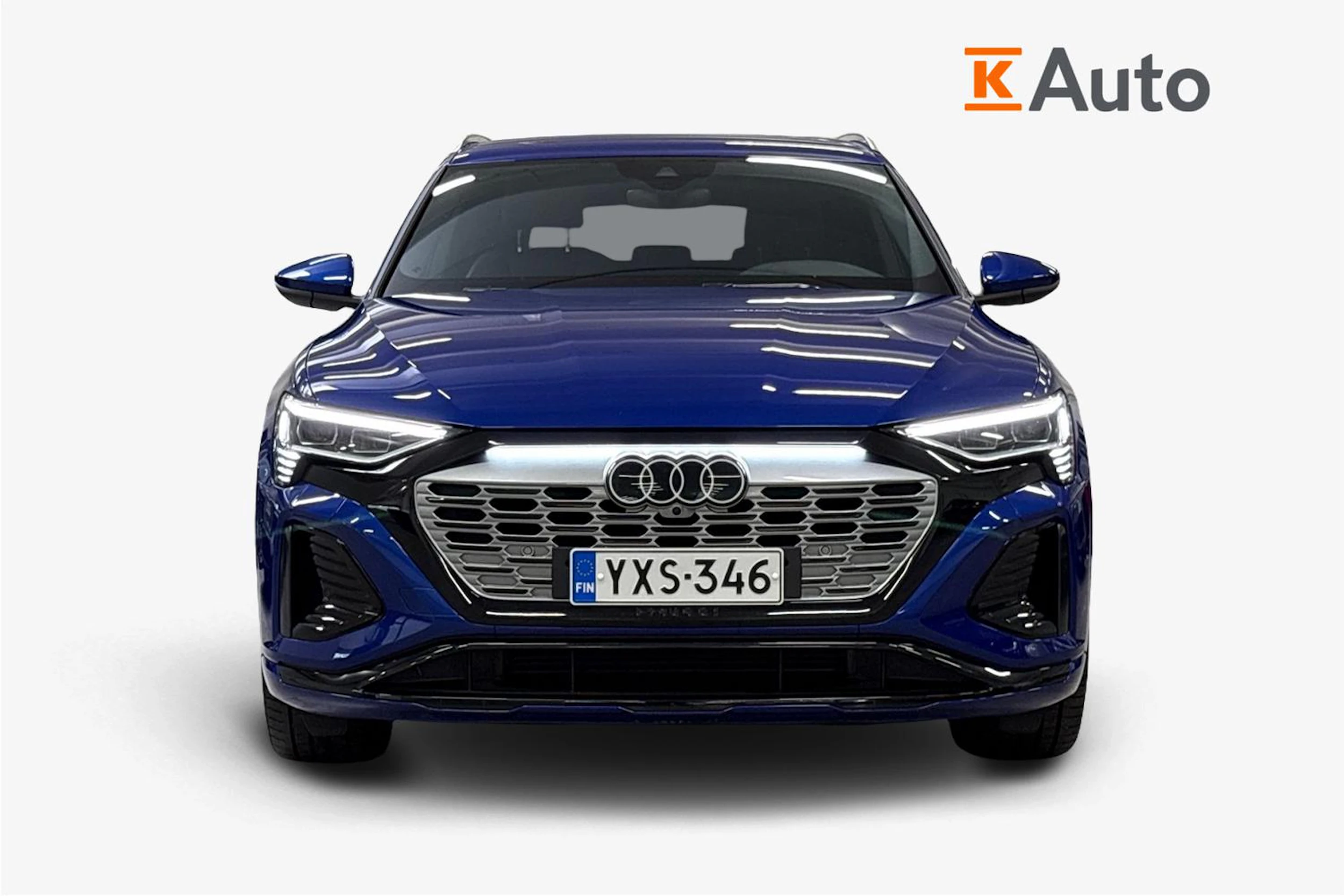 sininen Audi Q8 e-tron 2024 kuva 4.