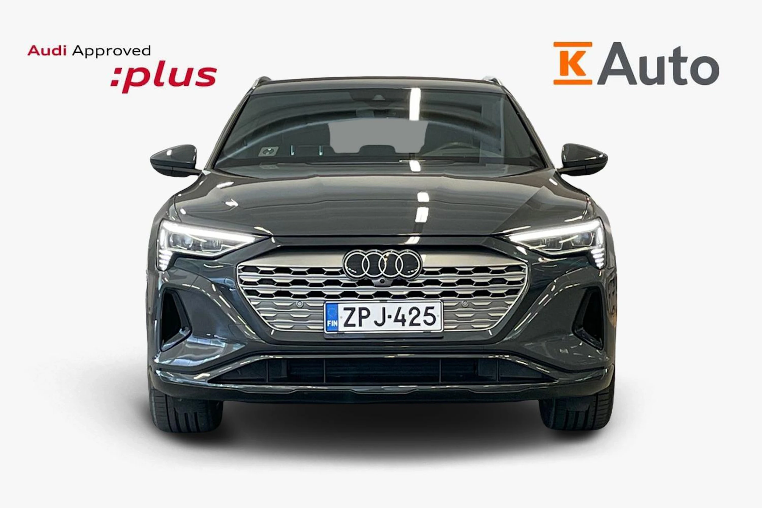 Musta Audi Q8 e-tron 2024 kuva 4.