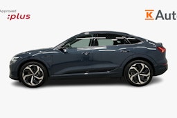 sininen Audi Q8 e-tron 2024 kuva 5.