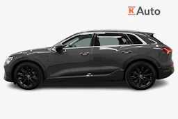 harmaa Audi Q8 e-tron 2024 kuva 7.