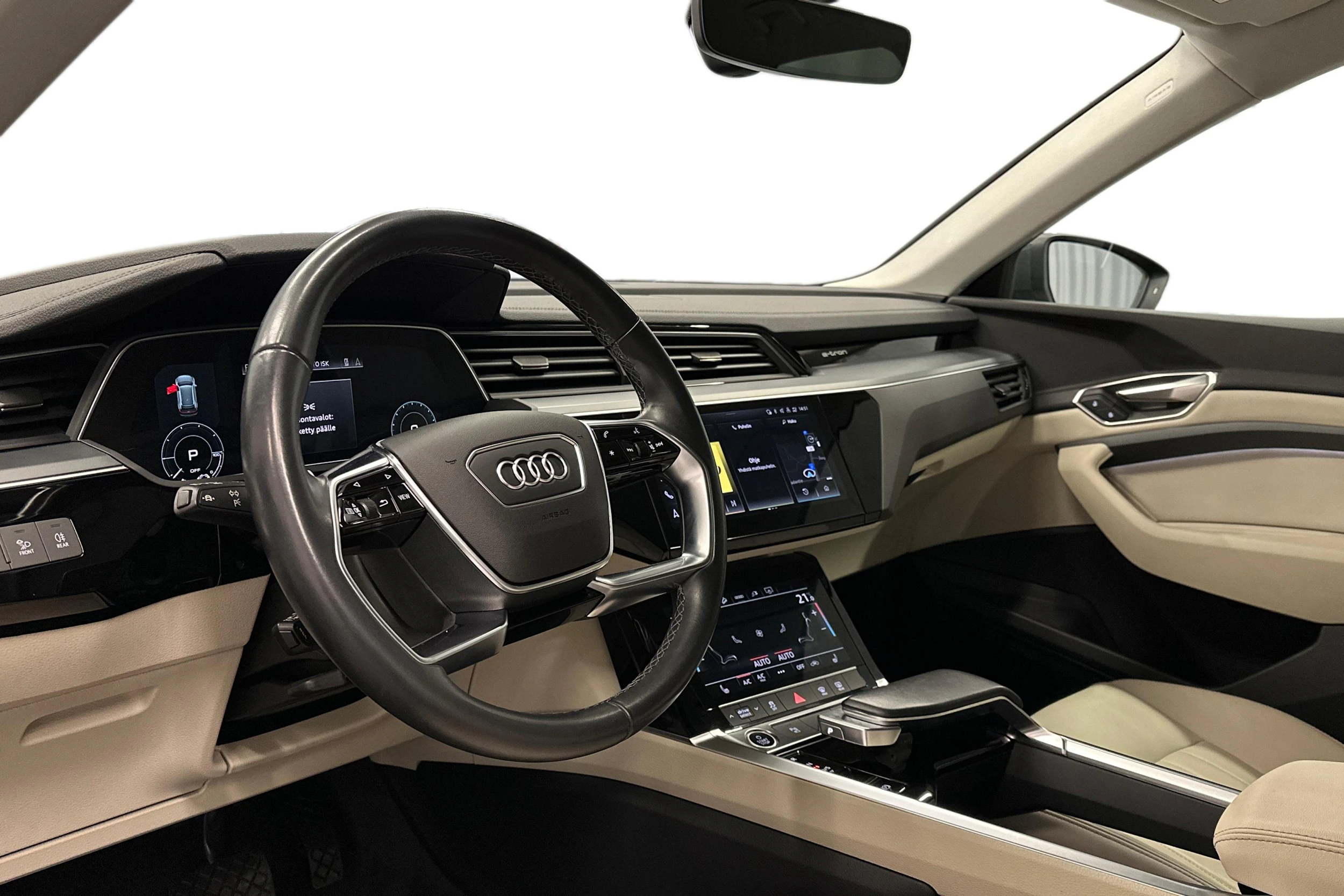 harmaa Audi Q8 e-tron 2024 kuva 8.