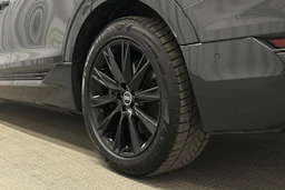 harmaa Audi Q8 e-tron 2024 kuva 13.