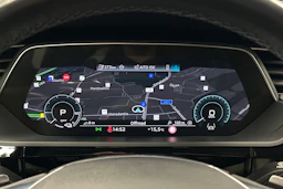 harmaa Audi Q8 e-tron 2024 kuva 25.