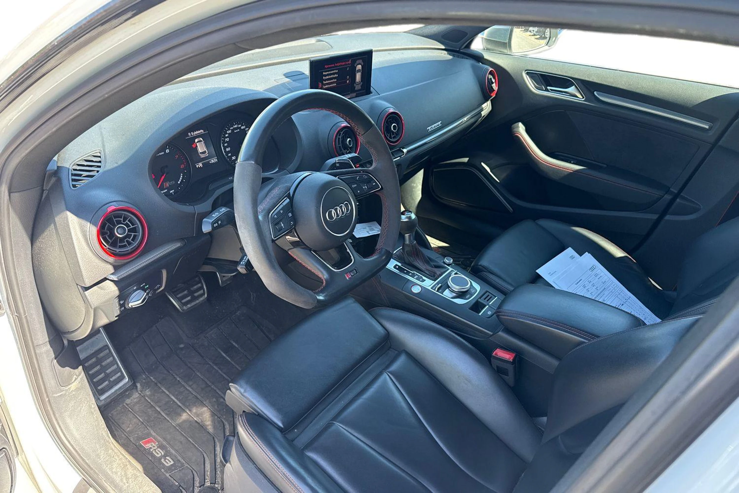 valkoinen Audi RS 3 2018 kuva 3.