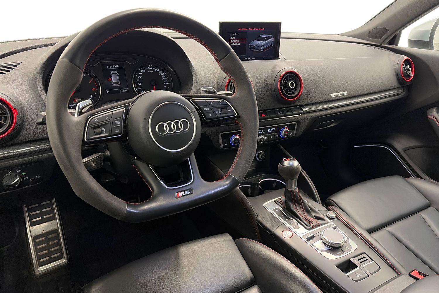 Audi RS3 2018, kuva 6/29