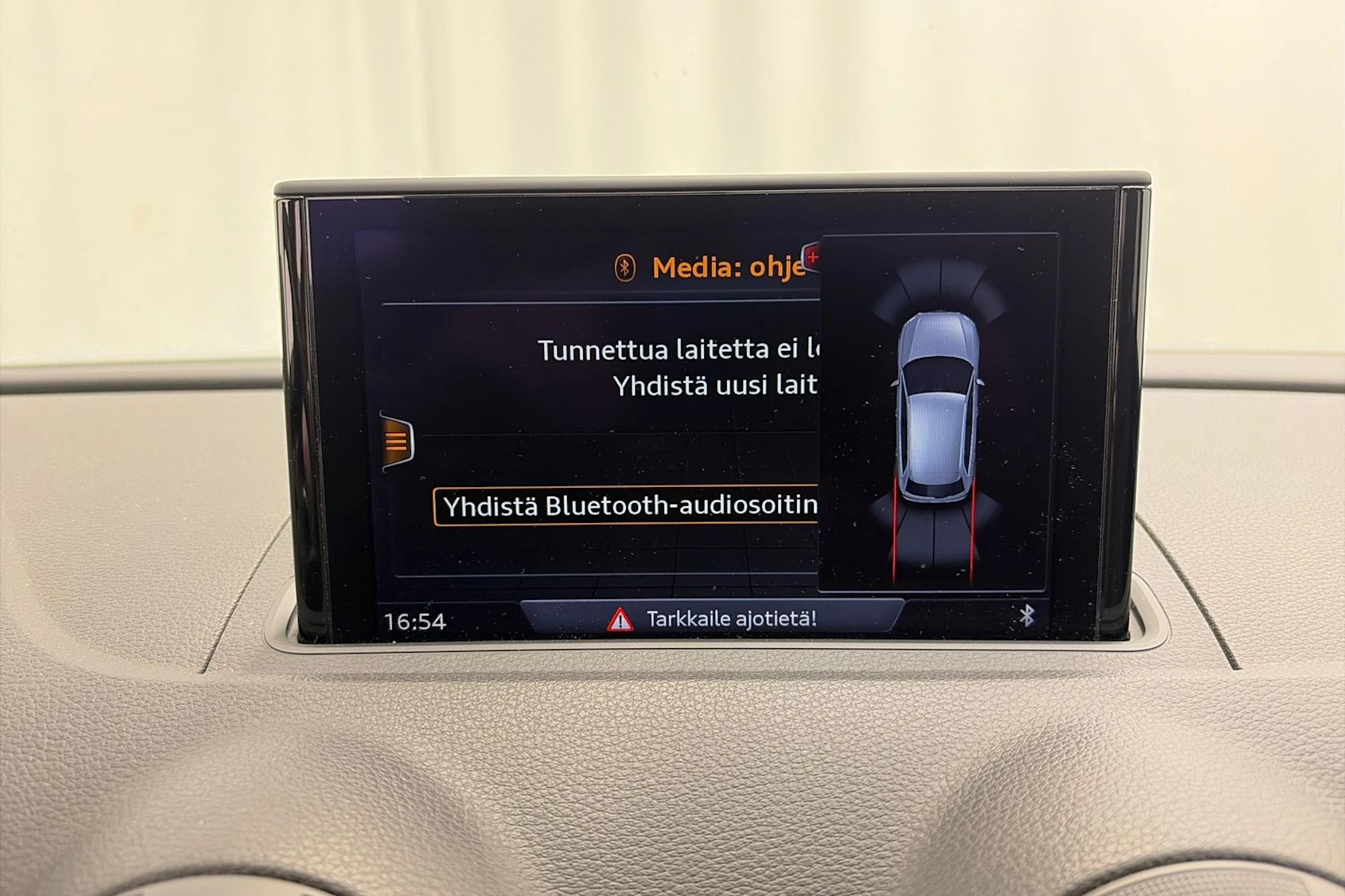 valkoinen Audi RS 3 2018 kuva 18.