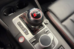valkoinen Audi RS 3 2018 kuva 26.