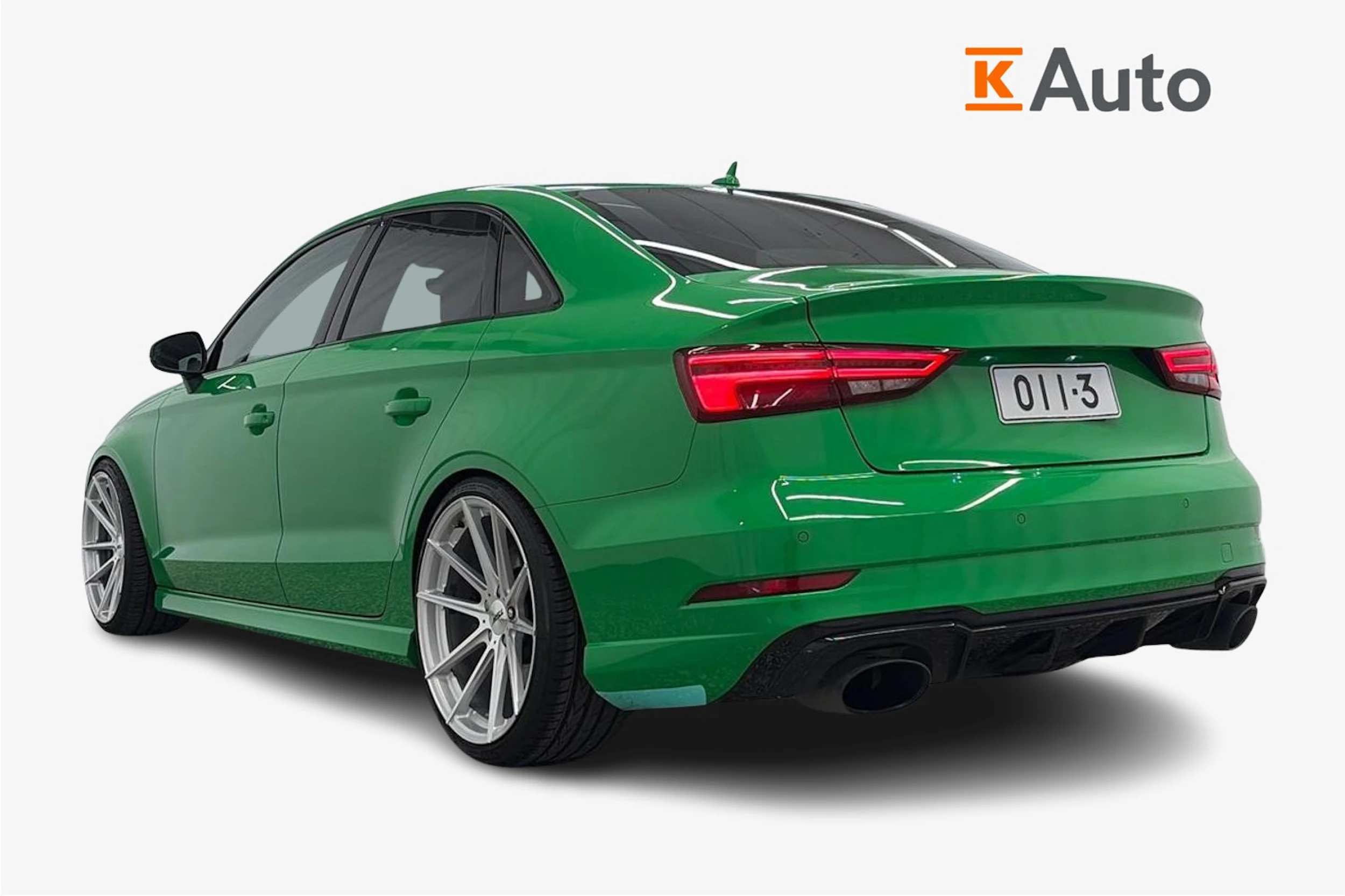 sininen Audi RS 3 2018 kuva 2.