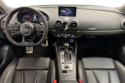 sininen Audi RS 3 2018 kuva 7.