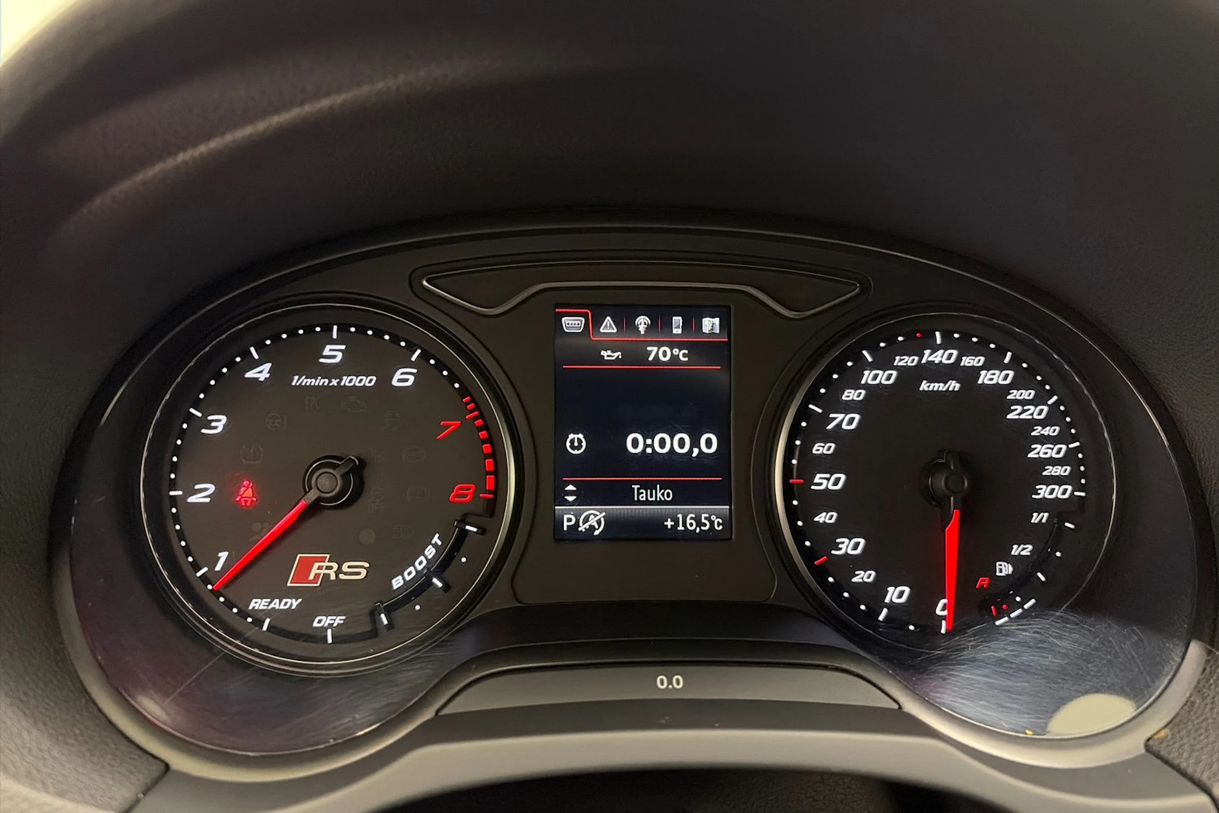 sininen Audi RS 3 2018 kuva 14.