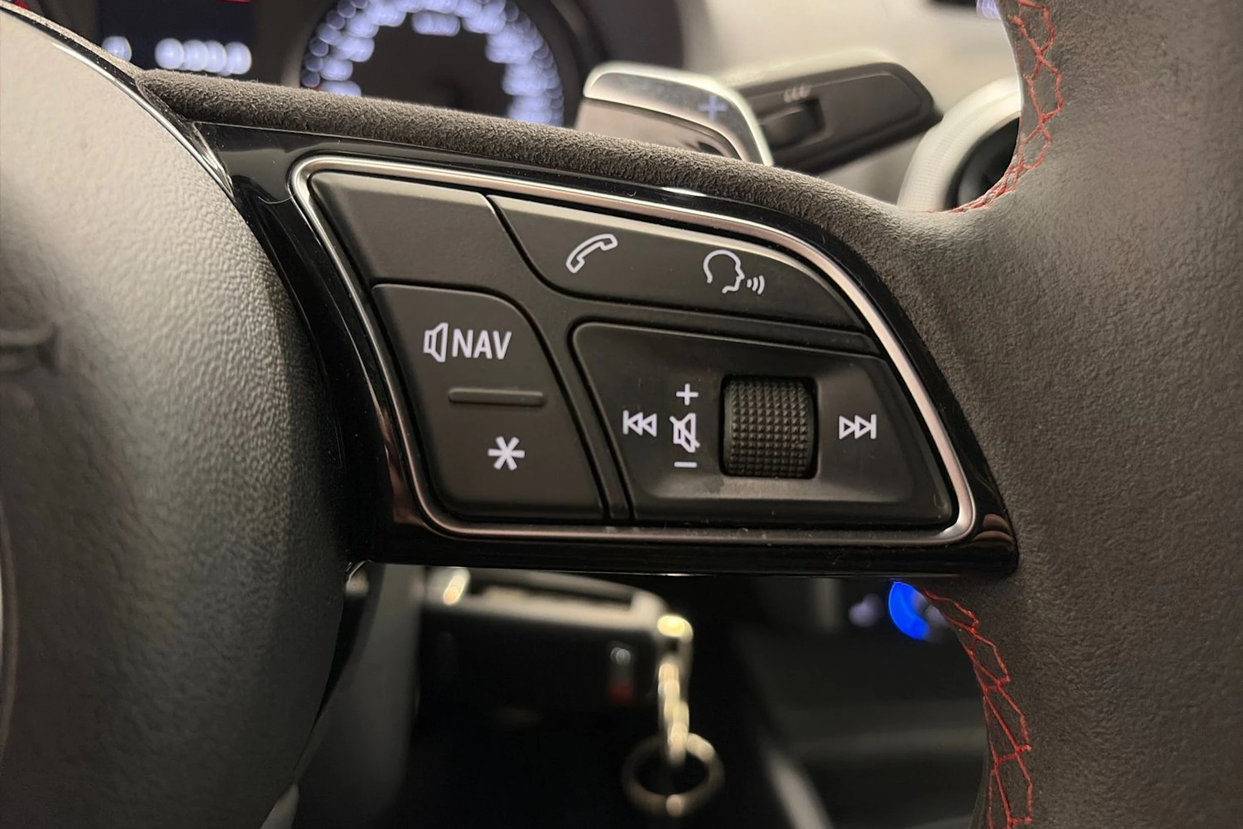 sininen Audi RS 3 2018 kuva 16.