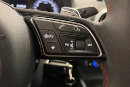 sininen Audi RS 3 2018 kuva 16.