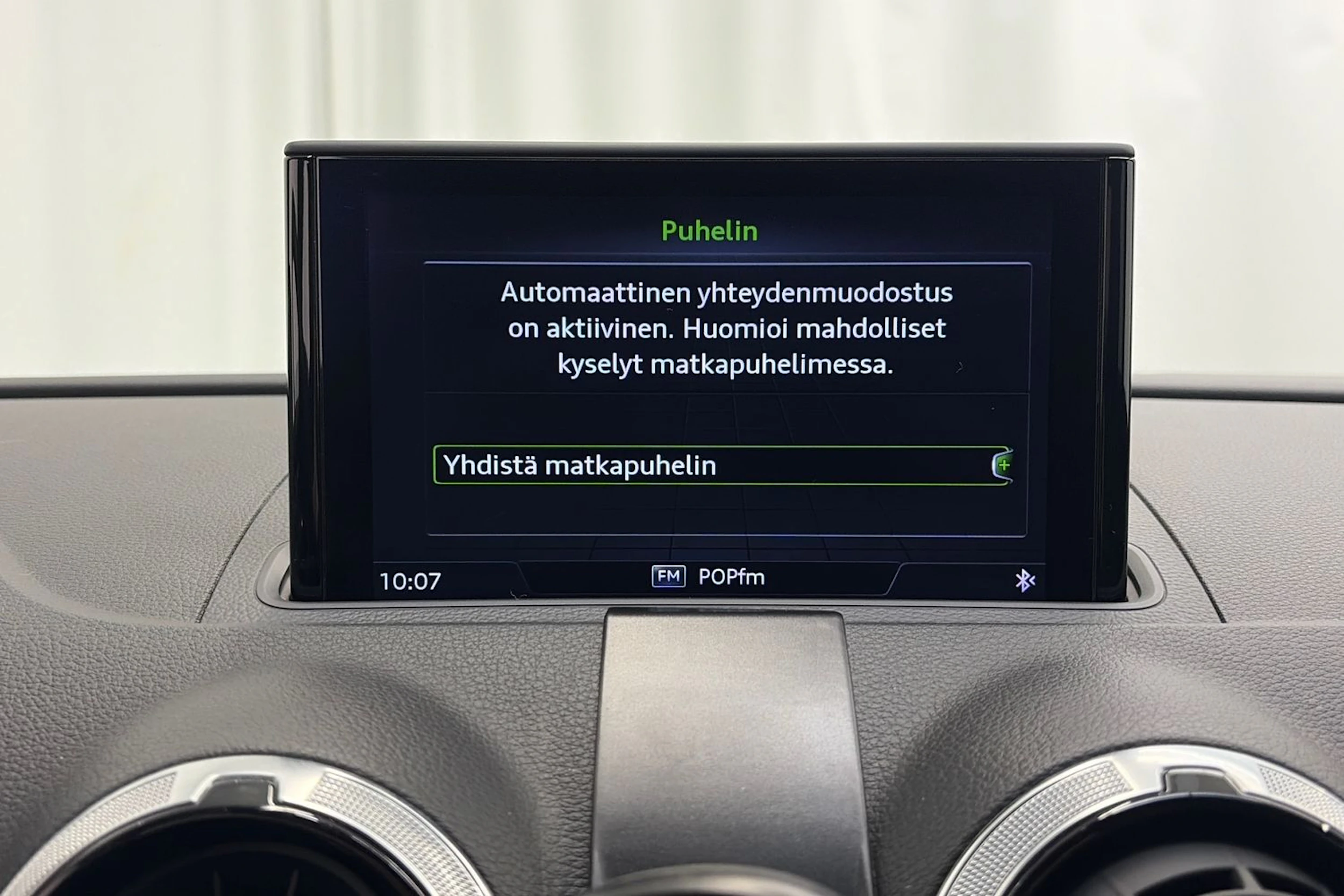sininen Audi RS 3 2018 kuva 21.