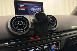 sininen Audi RS 3 2018 kuva 24.