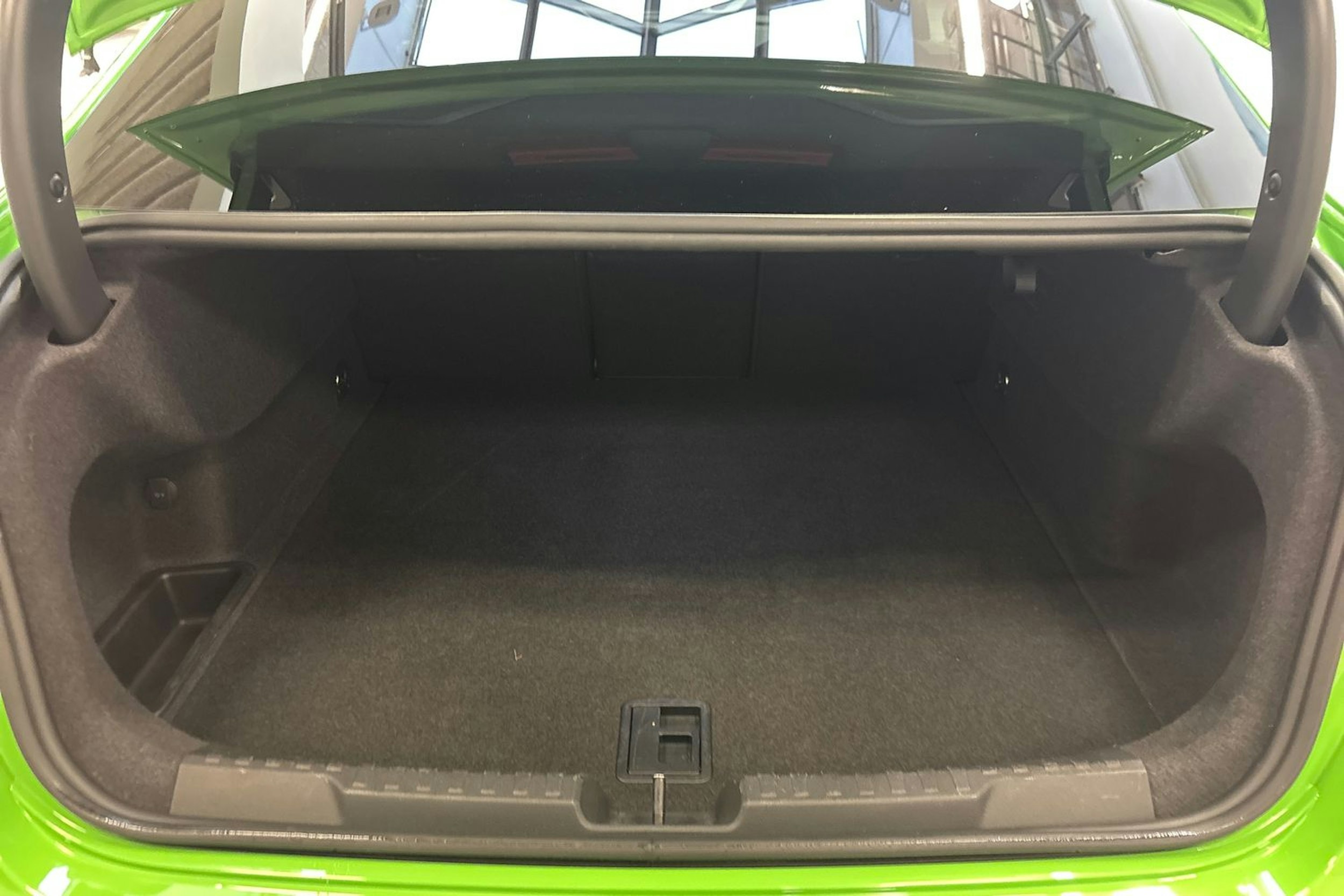 vihreä Audi RS 3 2024 kuva 15.