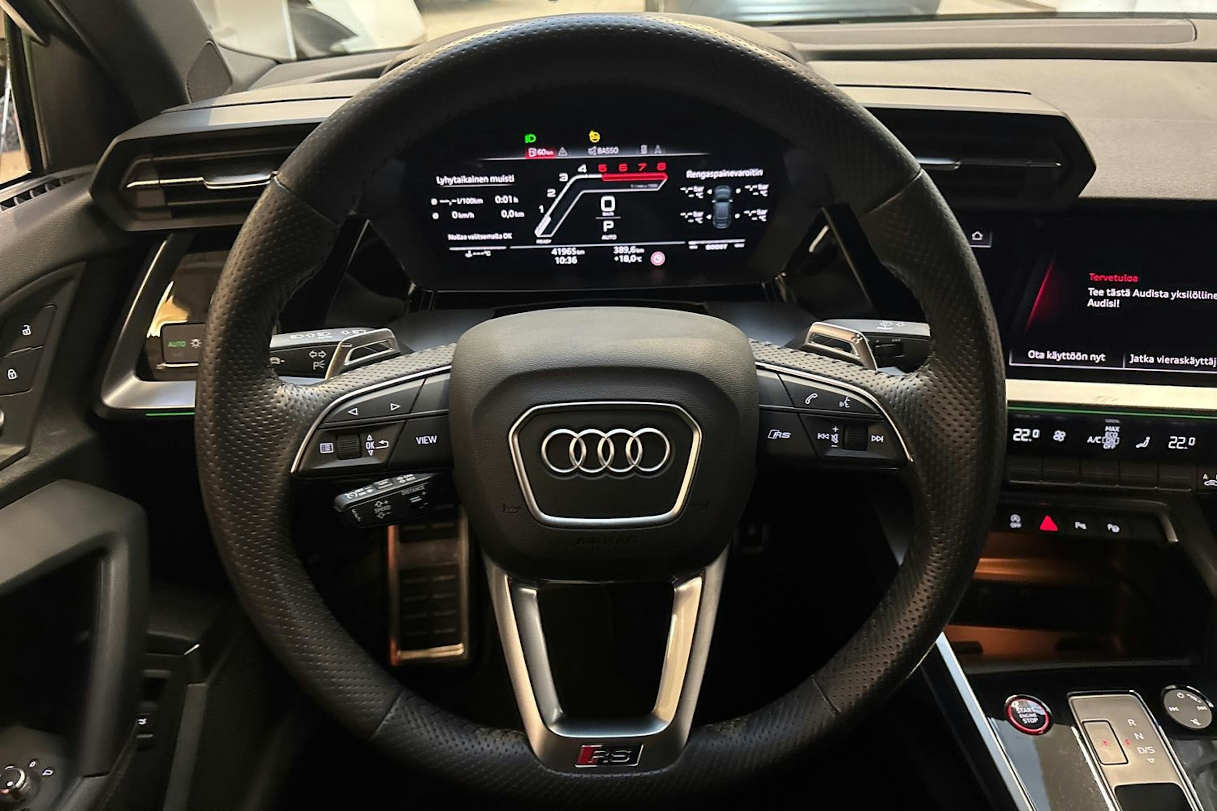 vihreä Audi RS 3 2024 kuva 19.