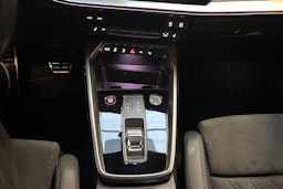 vihreä Audi RS 3 2024 kuva 25.