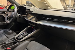 vihreä Audi RS 3 2024 kuva 27.