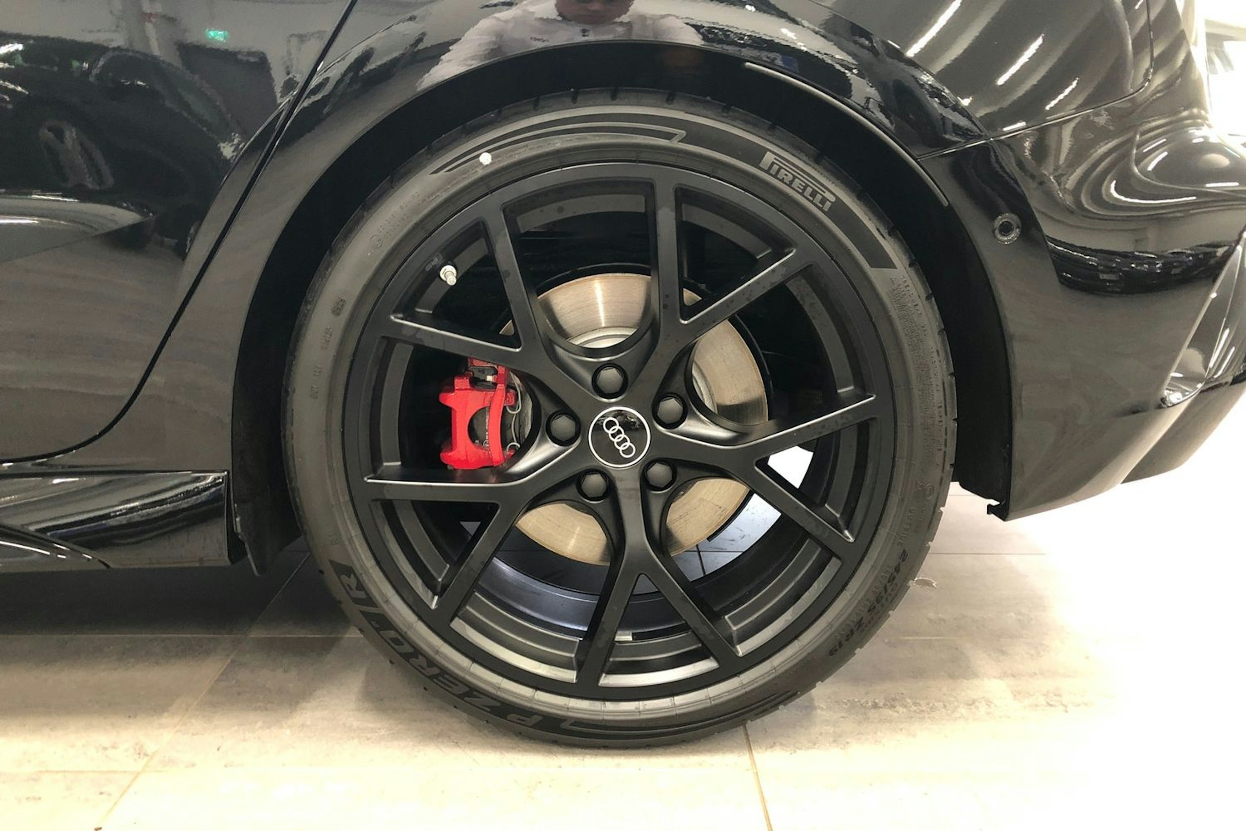 met. musta Audi RS 3 2025 kuva 10.