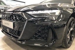 met. musta Audi RS 3 2025 kuva 15.