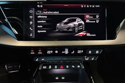 vihreä Audi RS 3 2025 kuva 13.