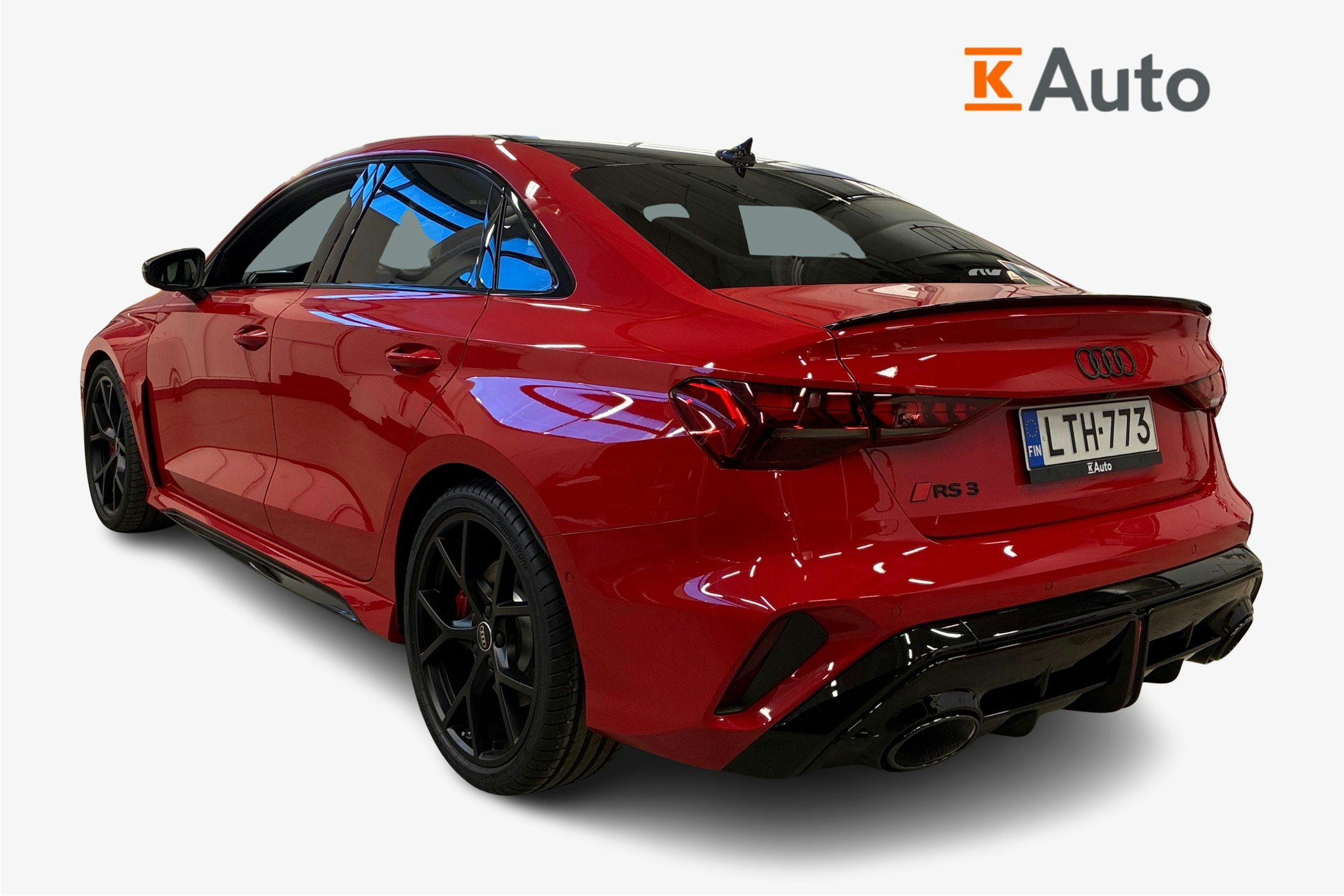 punainen Audi RS 3 2025 kuva 2.