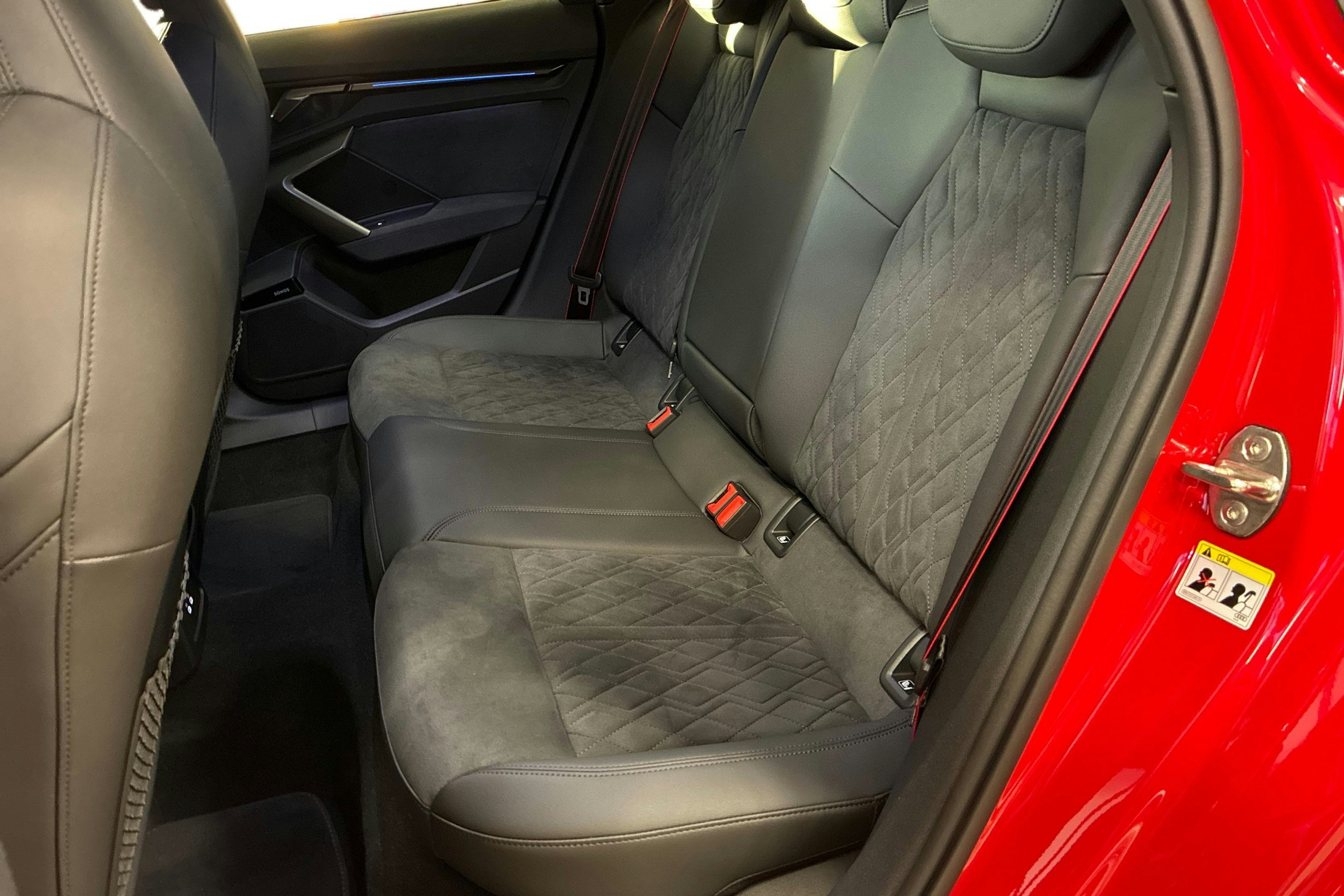 punainen Audi RS 3 2025 kuva 8.