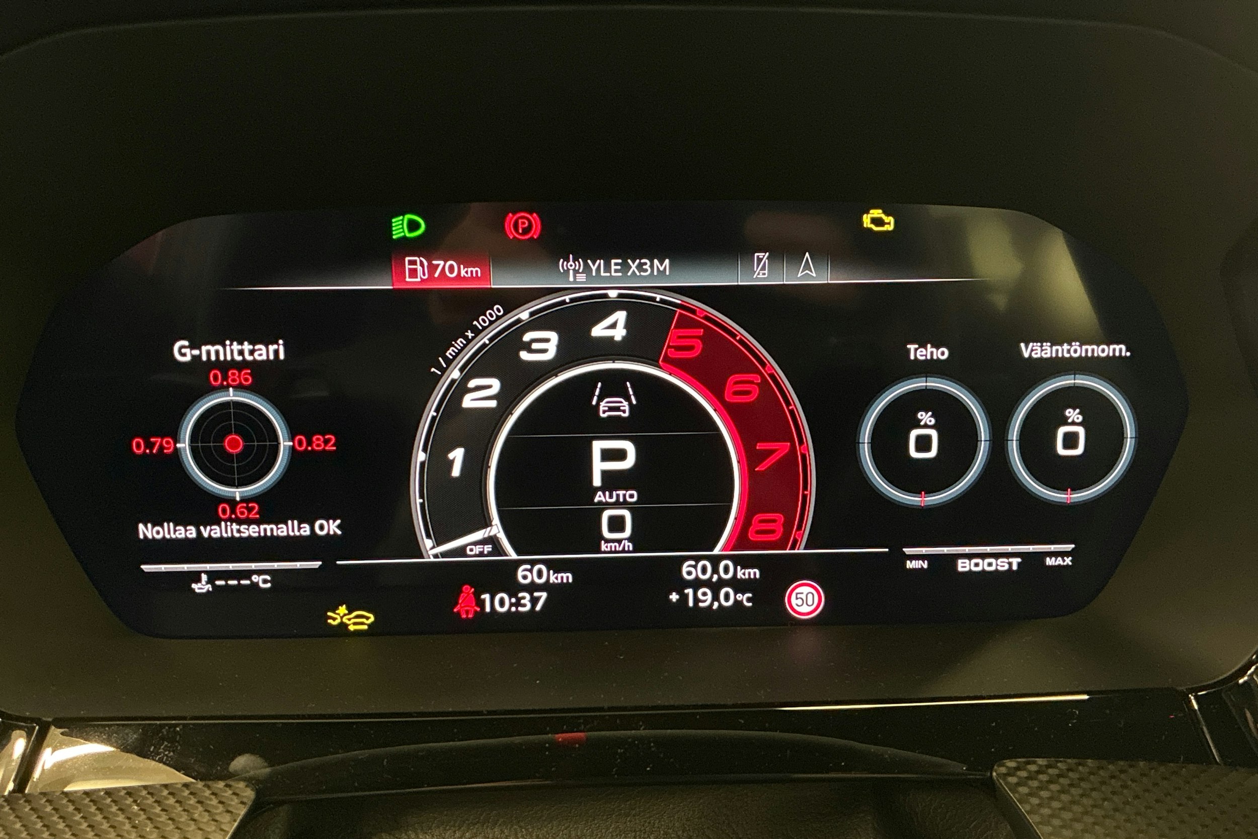 punainen Audi RS 3 2025 kuva 11.