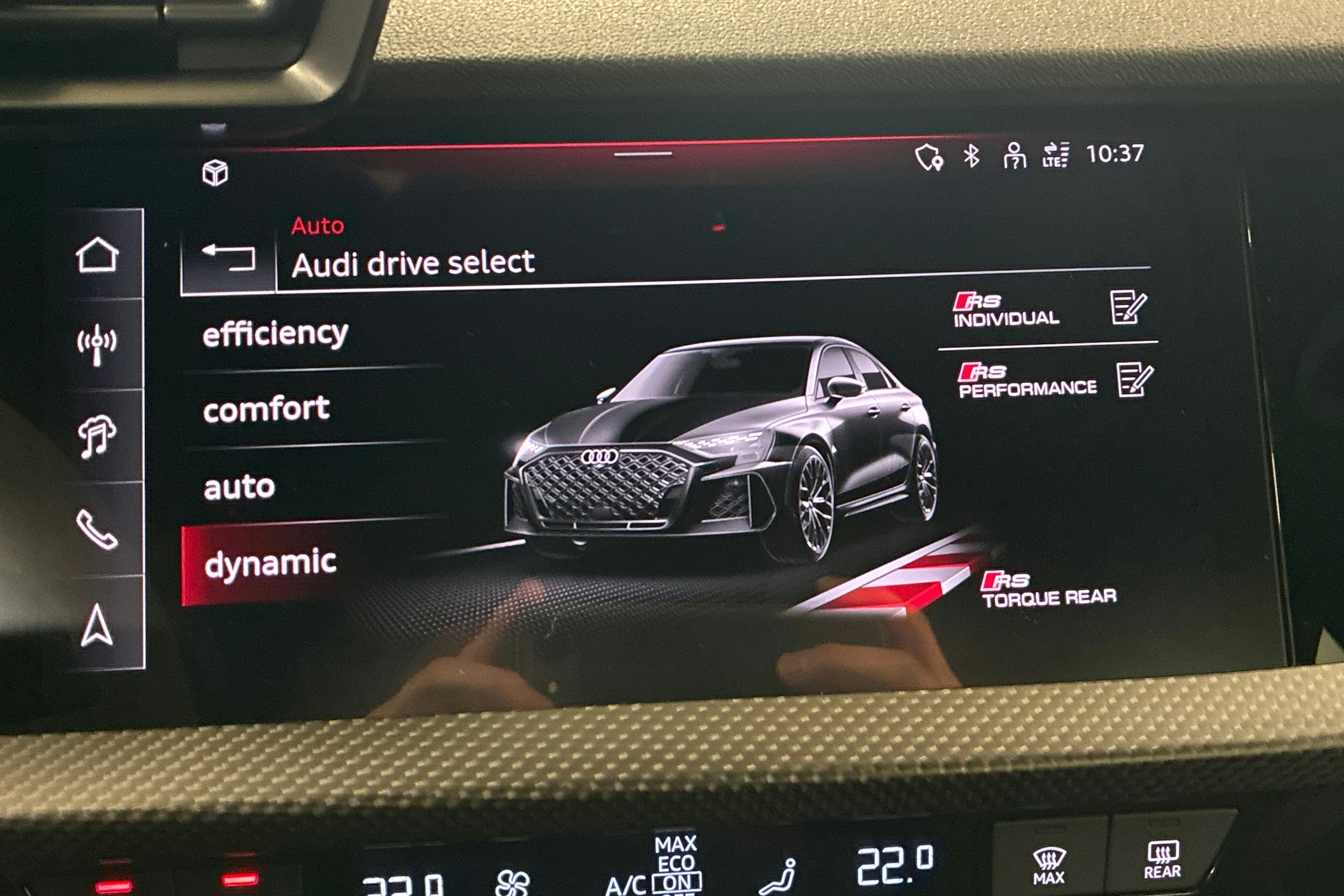 punainen Audi RS 3 2025 kuva 12.