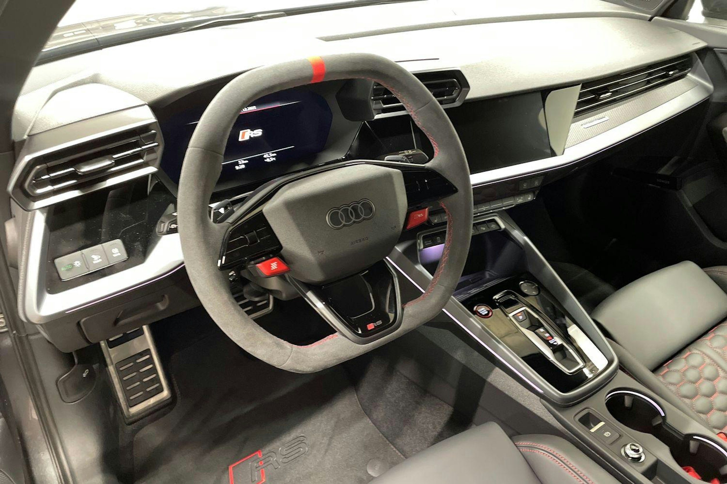 harmaa Audi RS 3 2025 kuva 7.