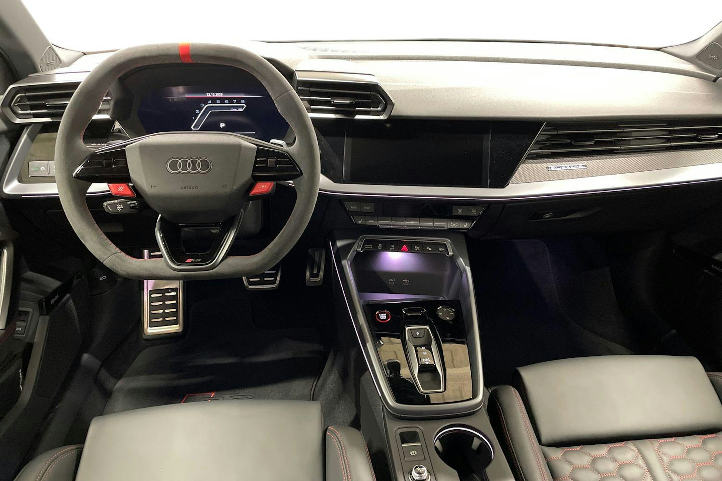 harmaa Audi RS 3 2025 kuva 9.