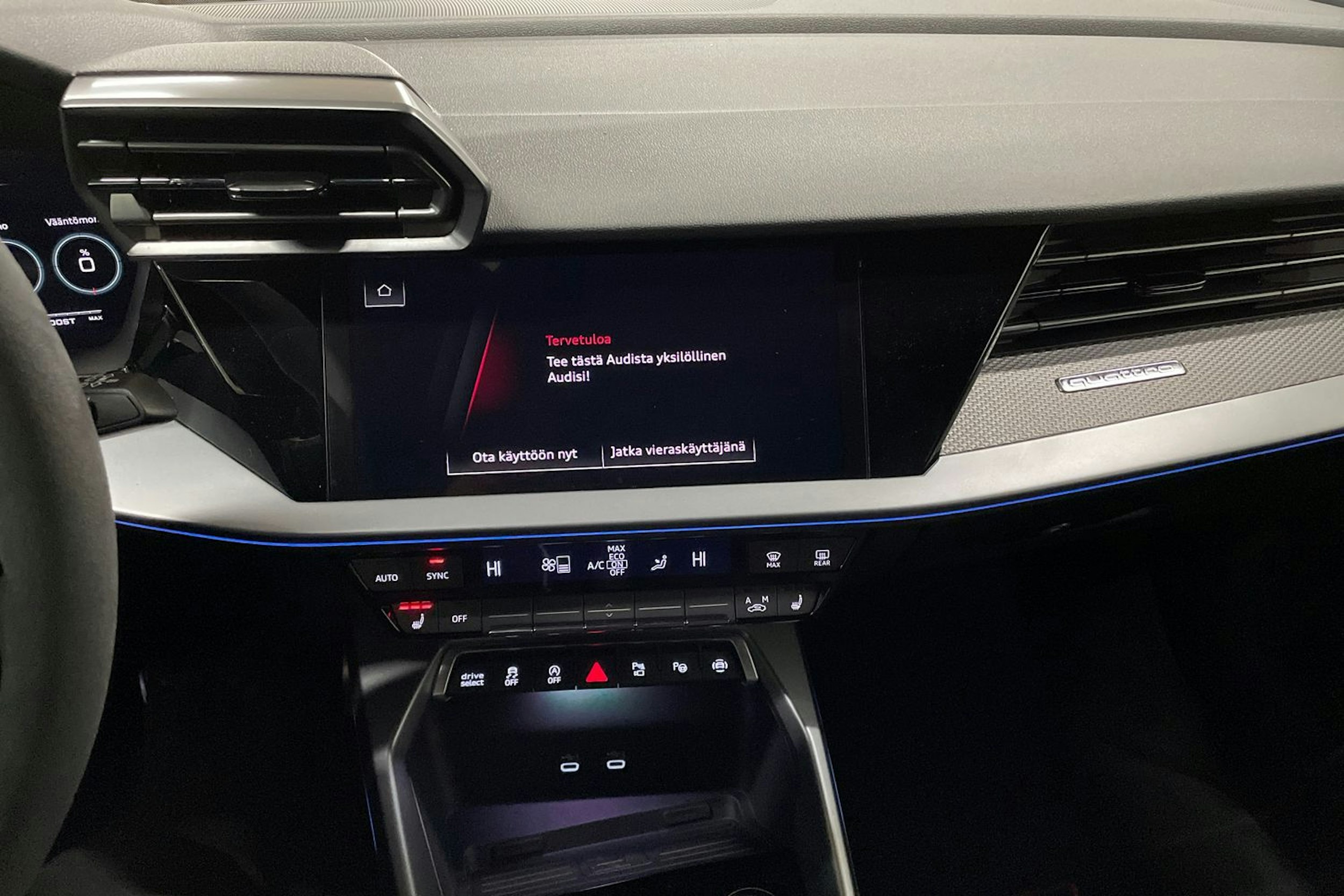 harmaa Audi RS 3 2025 kuva 15.