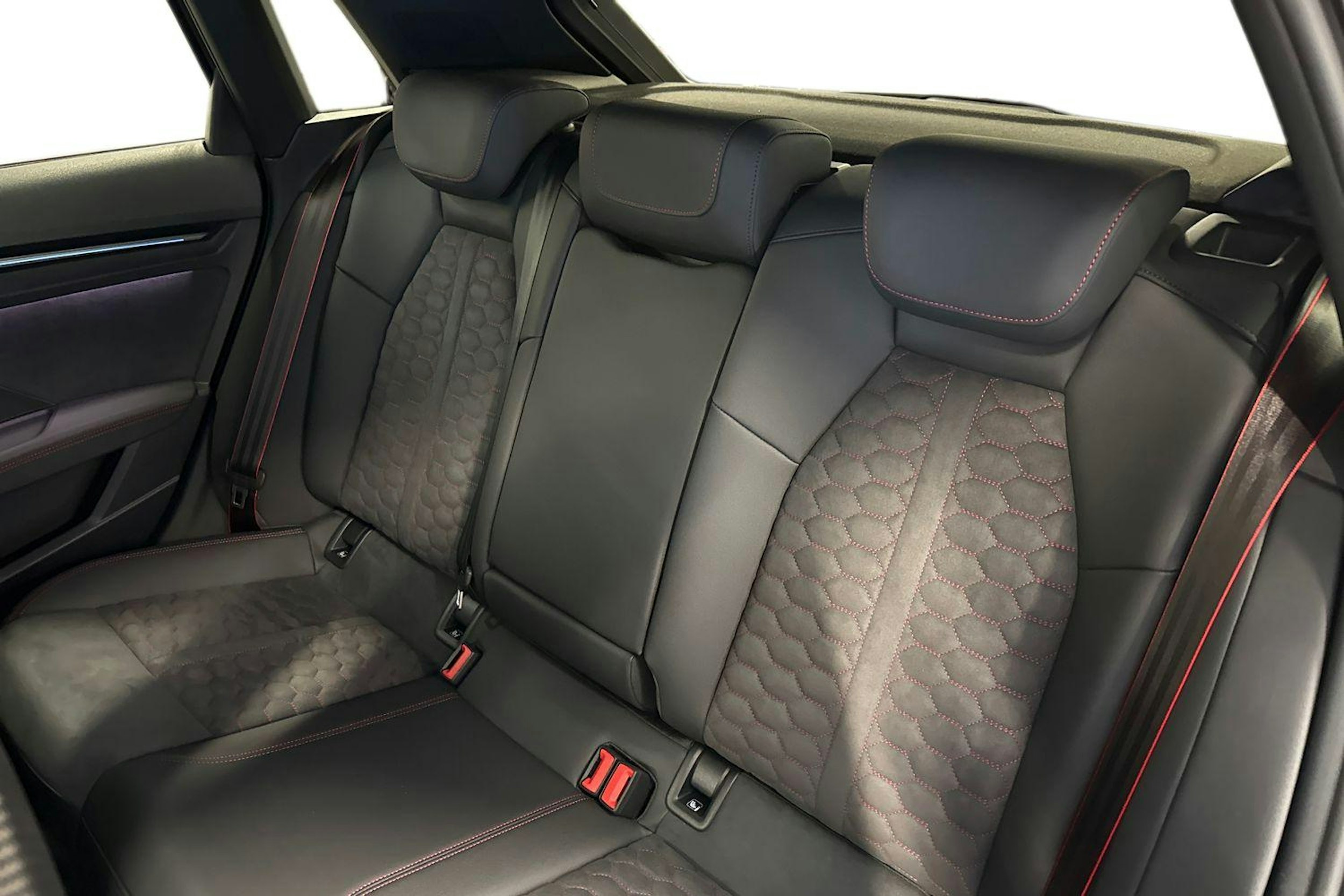 met. harmaa Audi RS 3 2026 kuva 8.