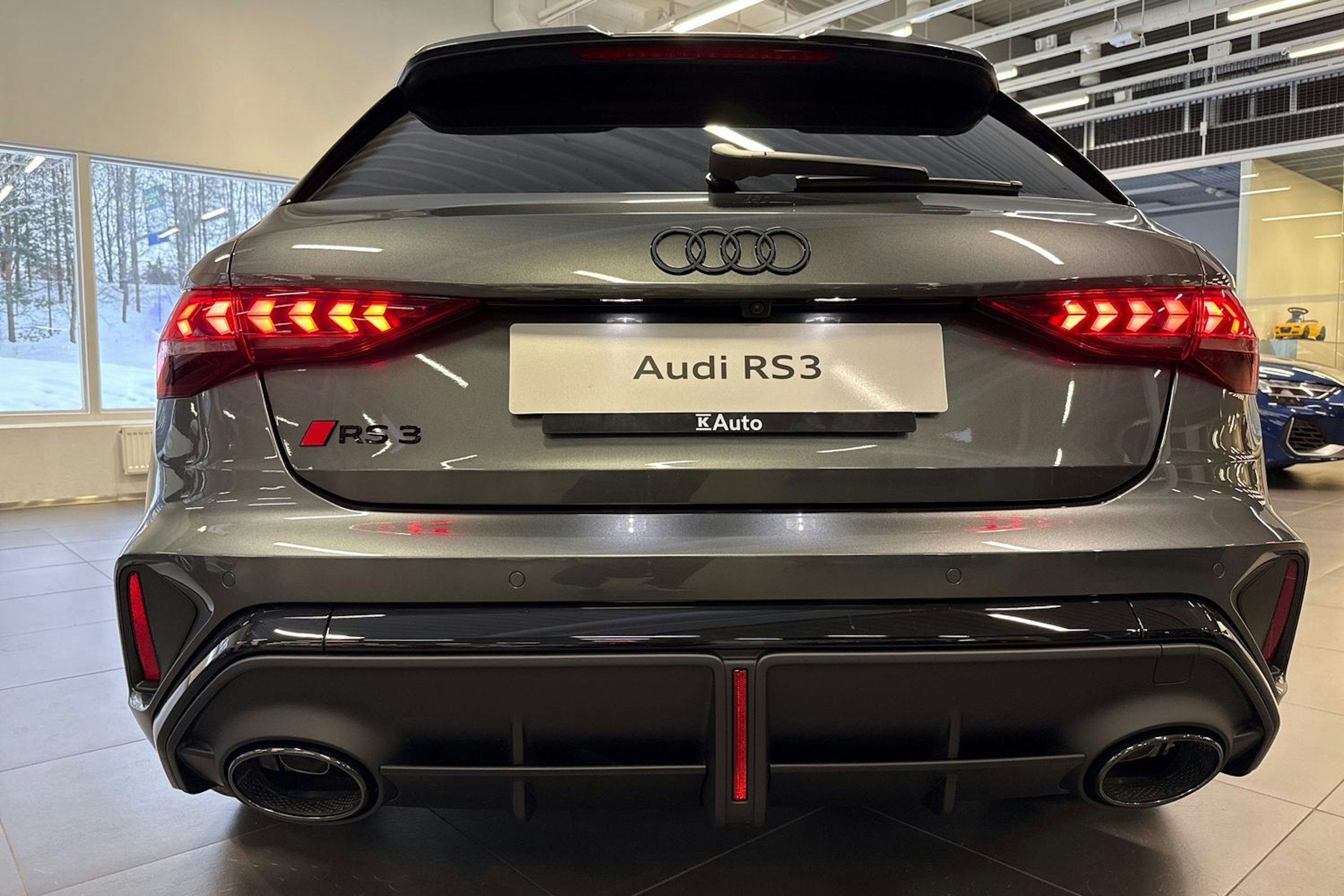 met. harmaa Audi RS 3 2026 kuva 12.
