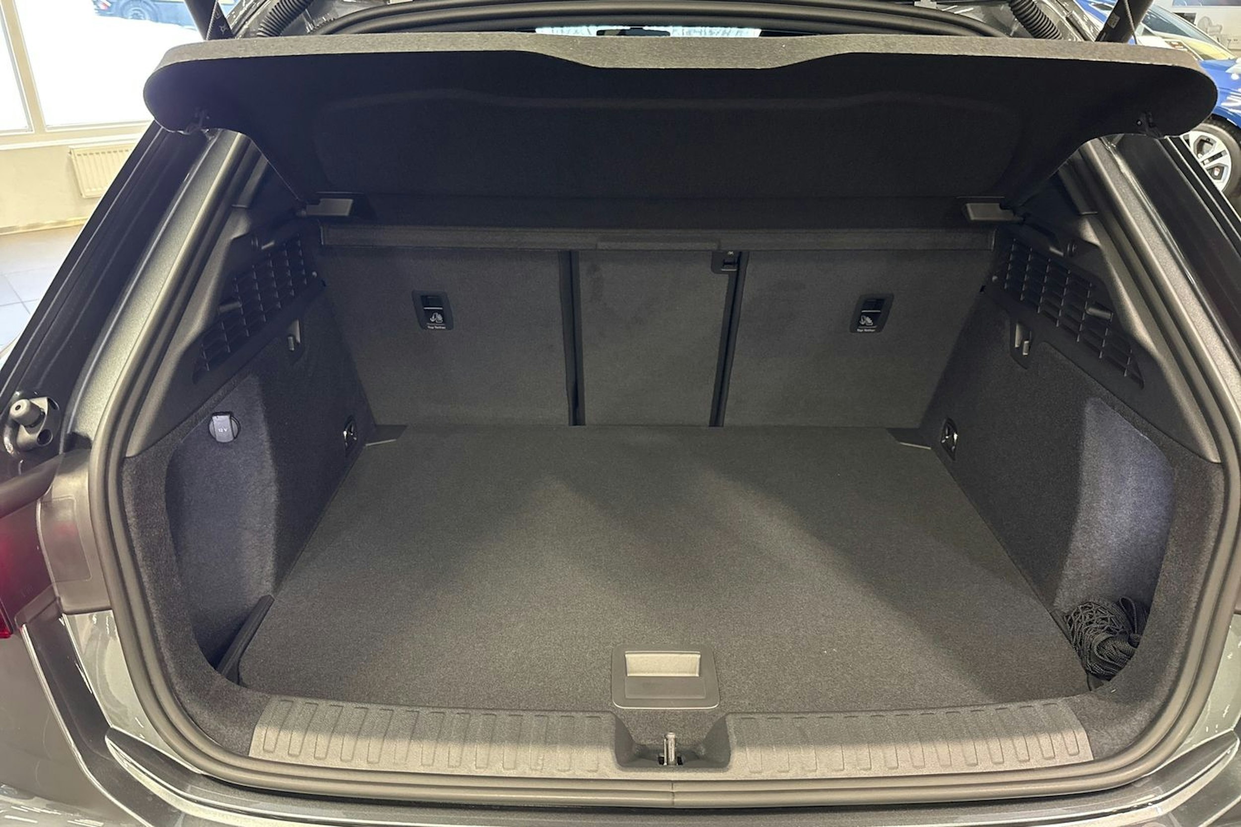 met. harmaa Audi RS 3 2026 kuva 13.