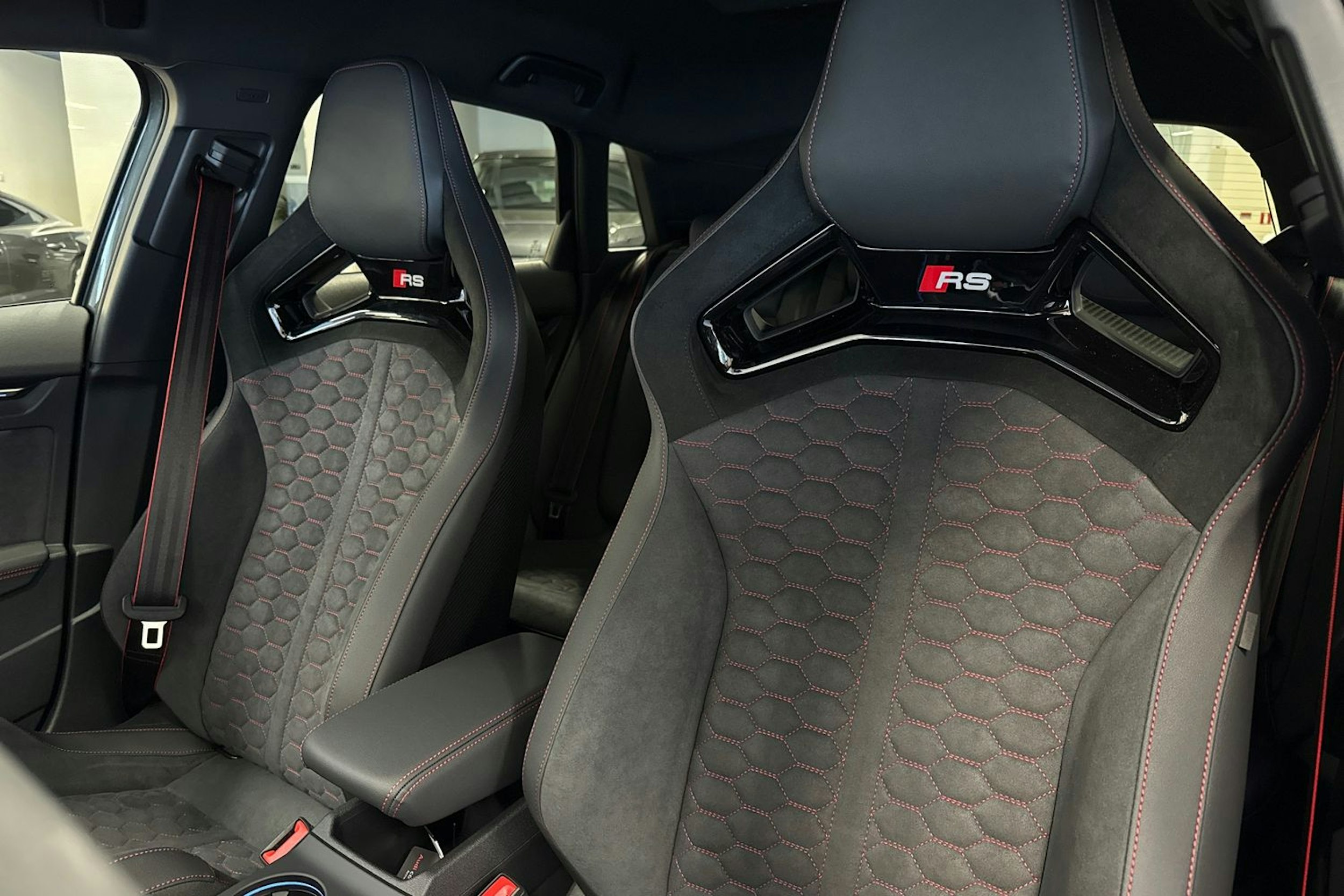 met. harmaa Audi RS 3 2026 kuva 14.