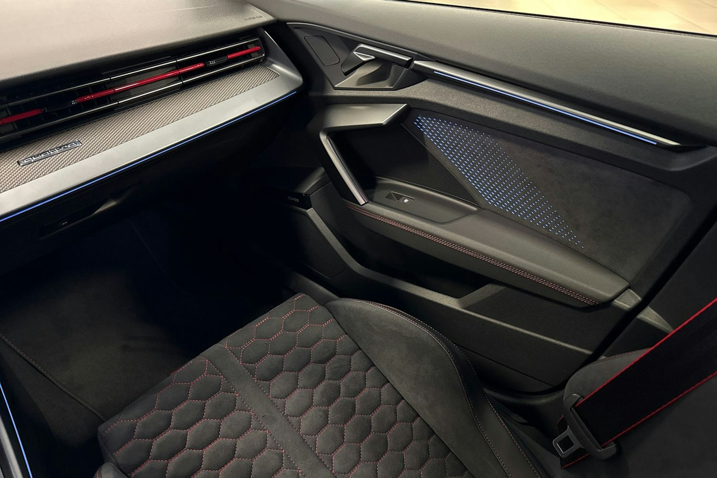 met. harmaa Audi RS 3 2026 kuva 15.