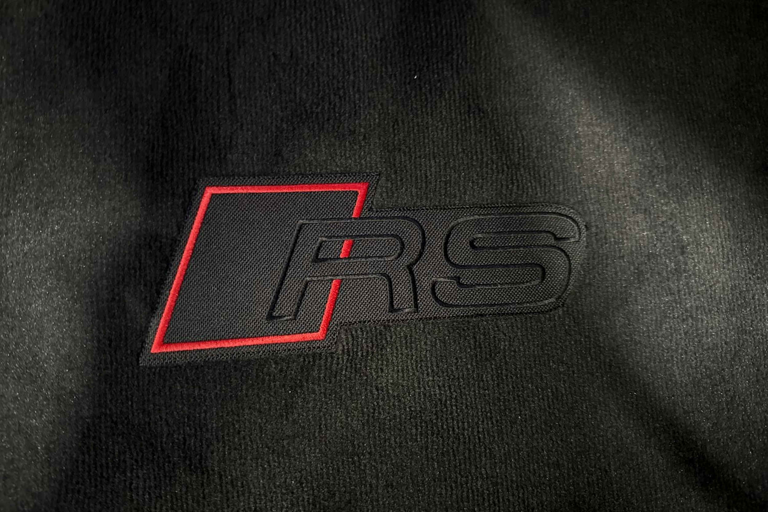 met. harmaa Audi RS 3 2026 kuva 16.